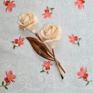 Vintage Winard Gold Filled Floral Pin